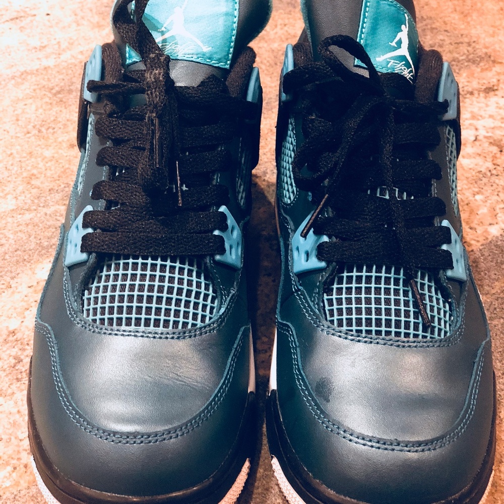 Jordan 4 Retro 30th anniversary Teal Size 7 (GS)